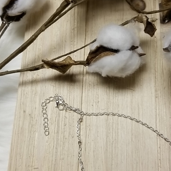 🌙🌙Very Cute Cresent  necklace in SILVER🌙🌙 - Picture 5 of 7